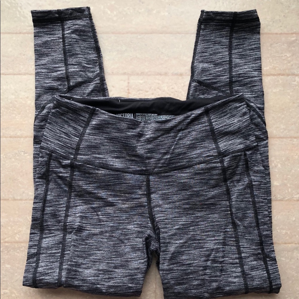 Victoria’s Secret sport knockout tights